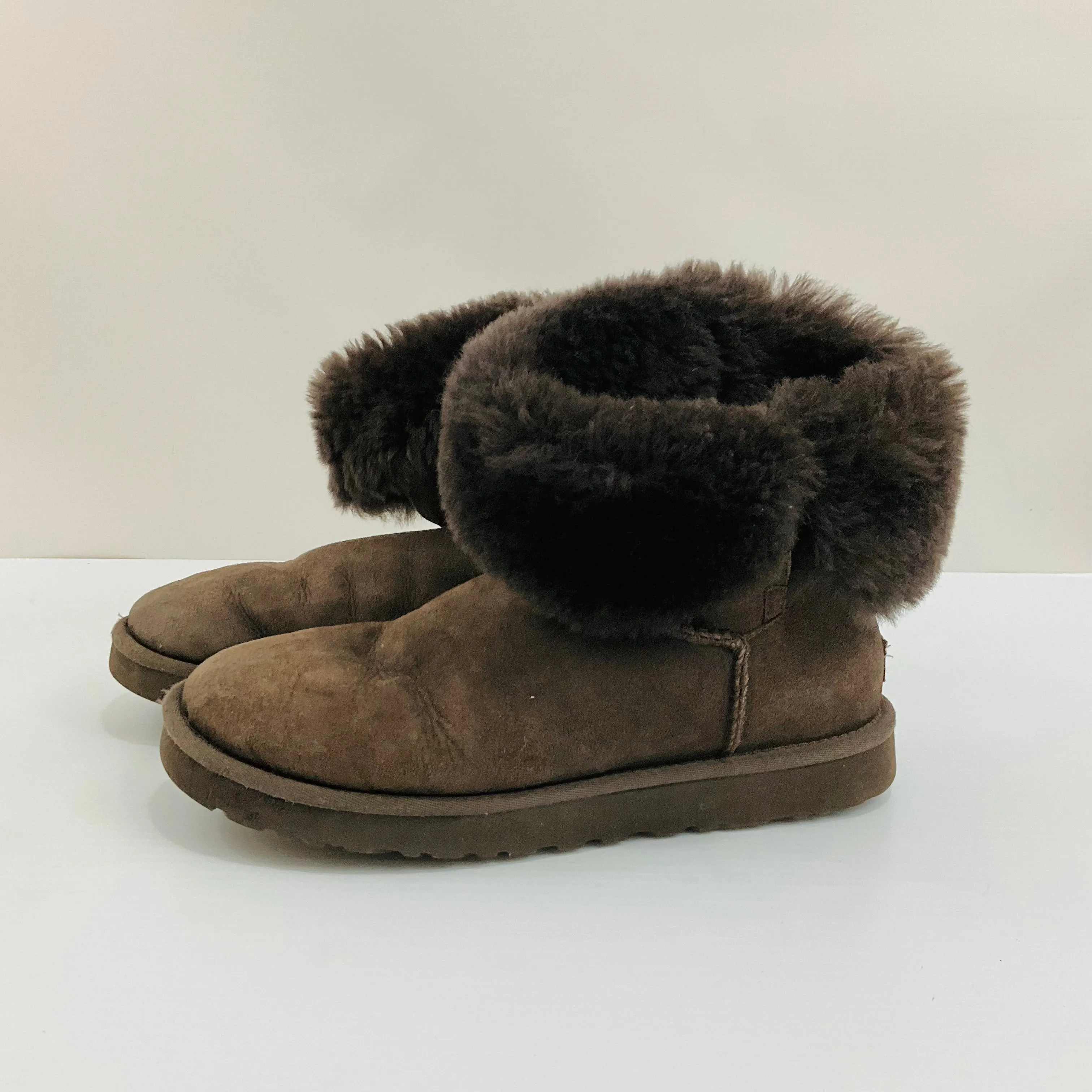 Boots Designer By Ugg In Brown, Size: 10