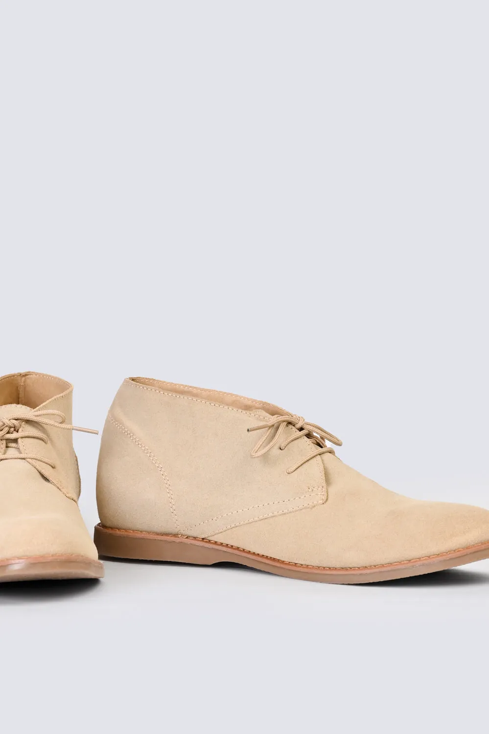 CHELSEA BOOTS