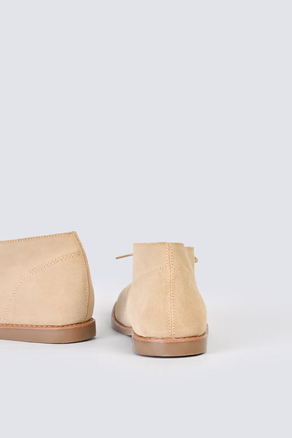 CHELSEA BOOTS