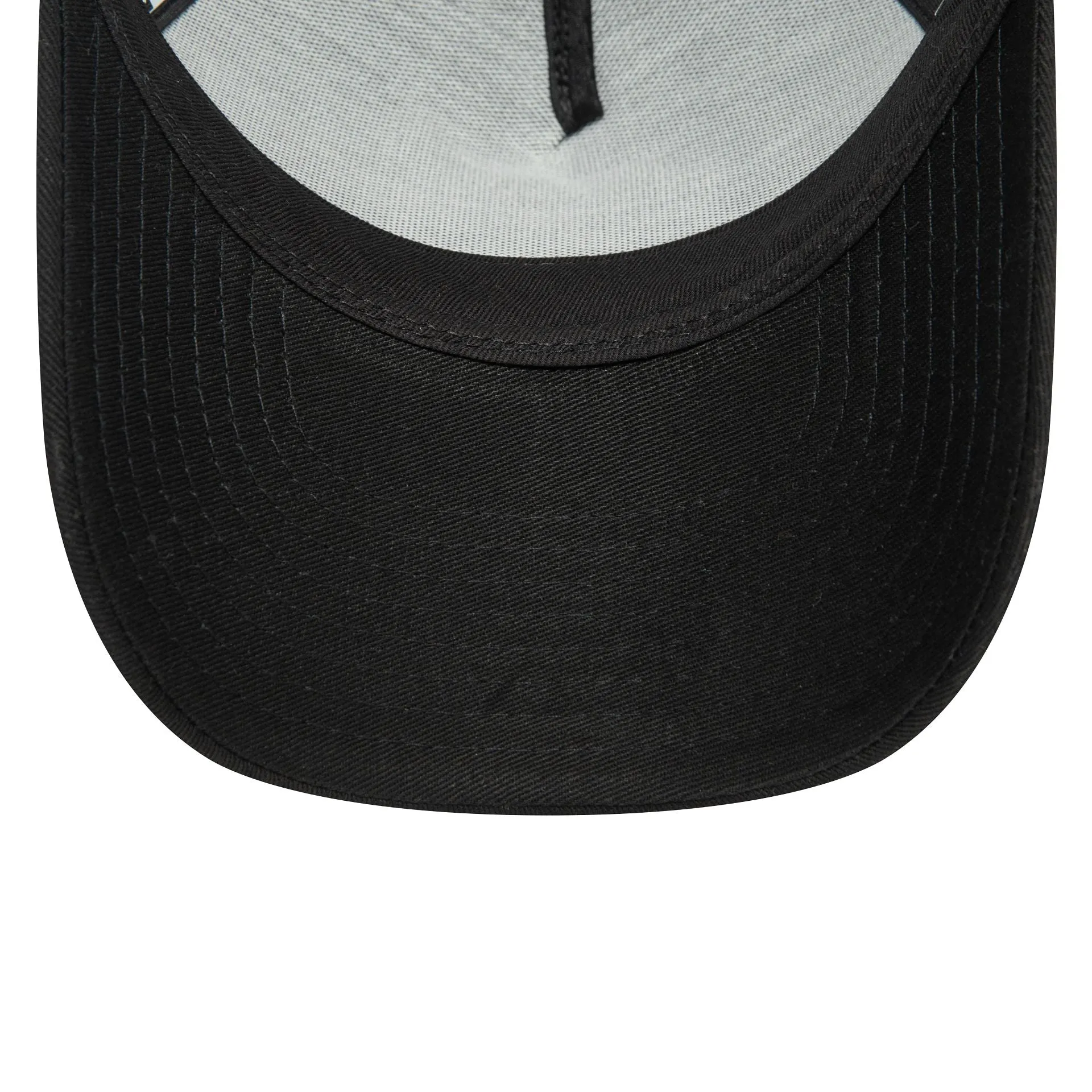 Chelsea FC Wordmark Overlay Lion Crest Black 9FORTY A-Frame Adjustable Trucker Cap