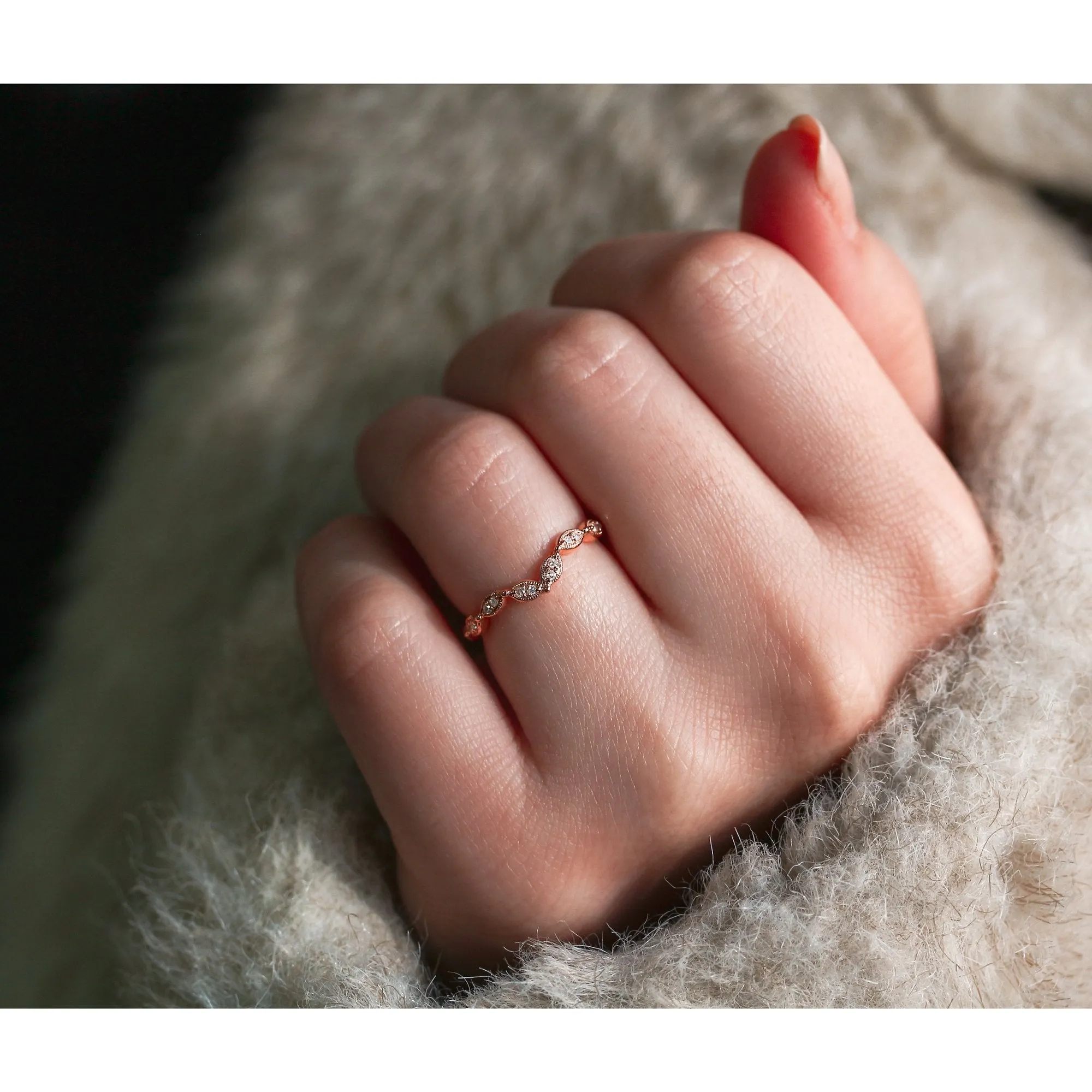 Eyelet Wing Band