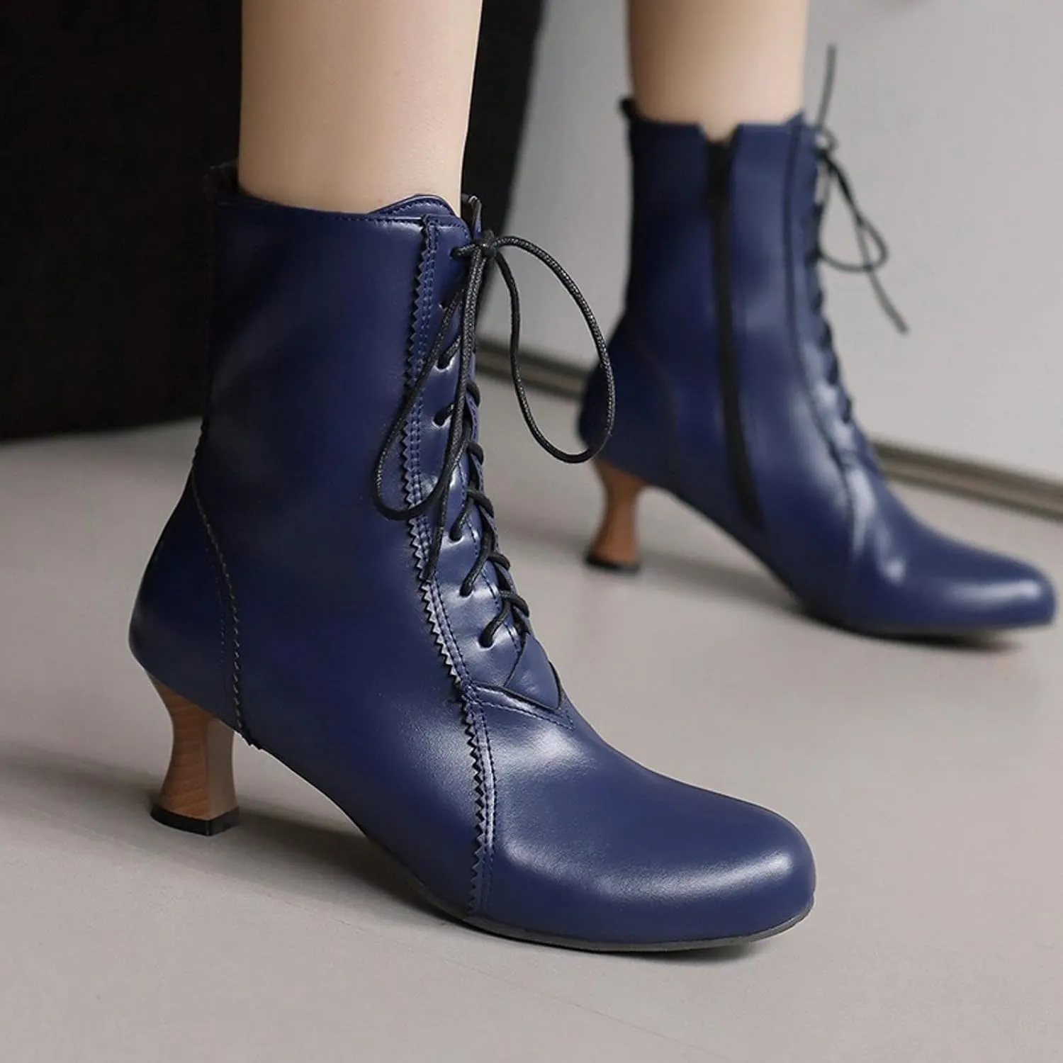 Gothic Boots for Women Vintage Victorian Boots Renaissance Ankle Boots Low Heel Lace Up Cowboy Booties with Zipper