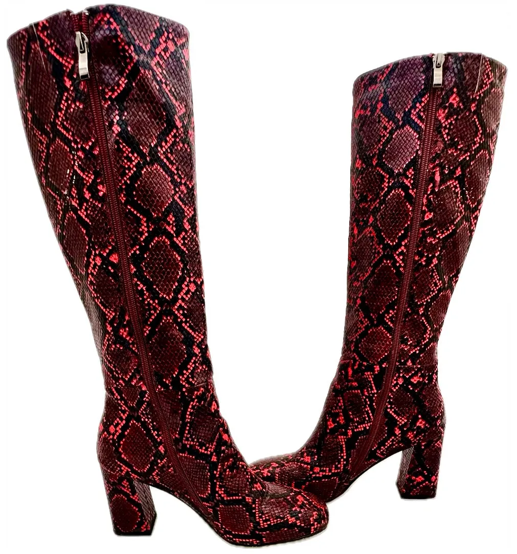 MATIKO WOMENS TALL BOOTS size 40 (pre owned)