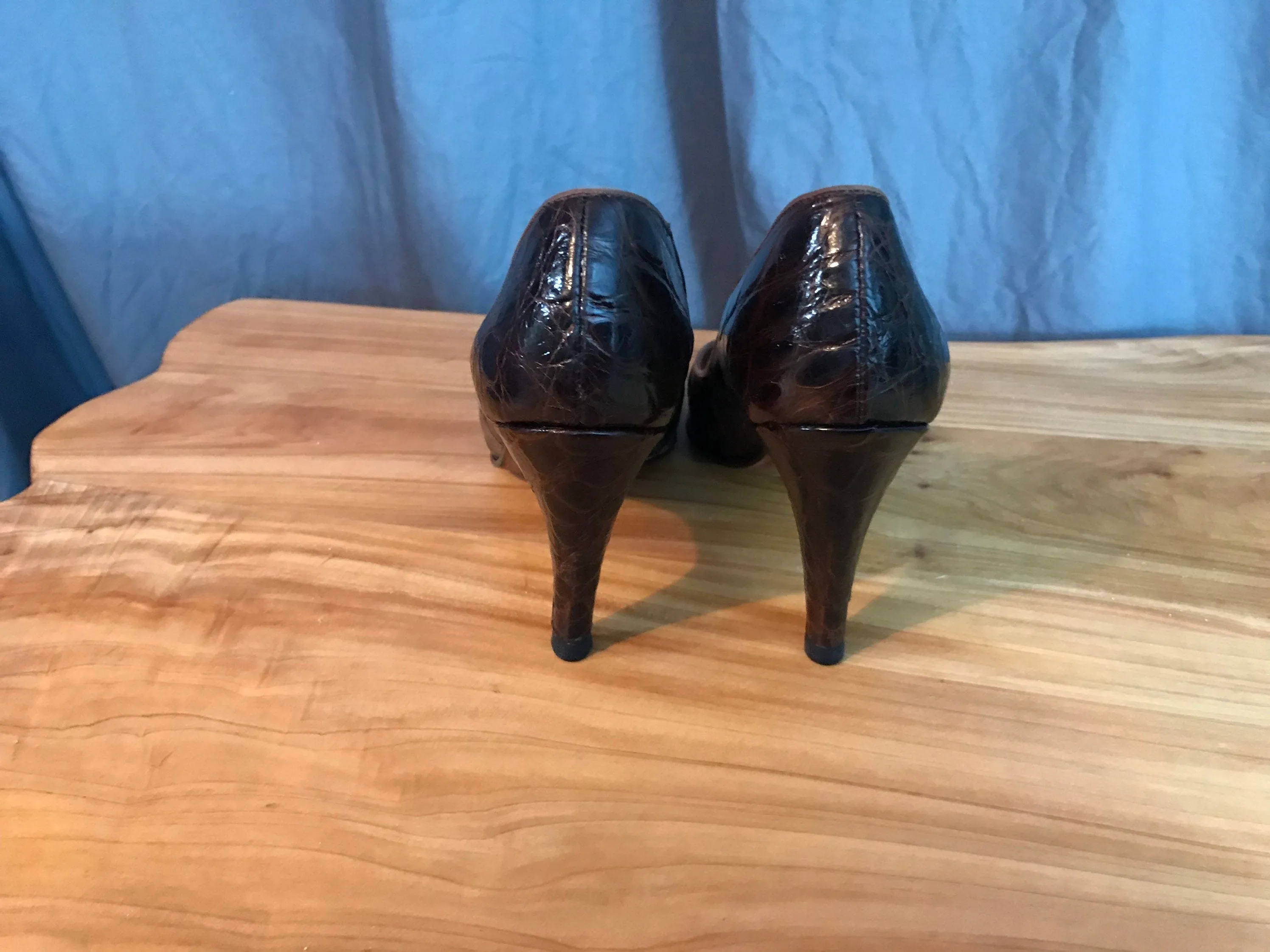 Vintage 1950’s brown reptile snakeskin heels 8.5
