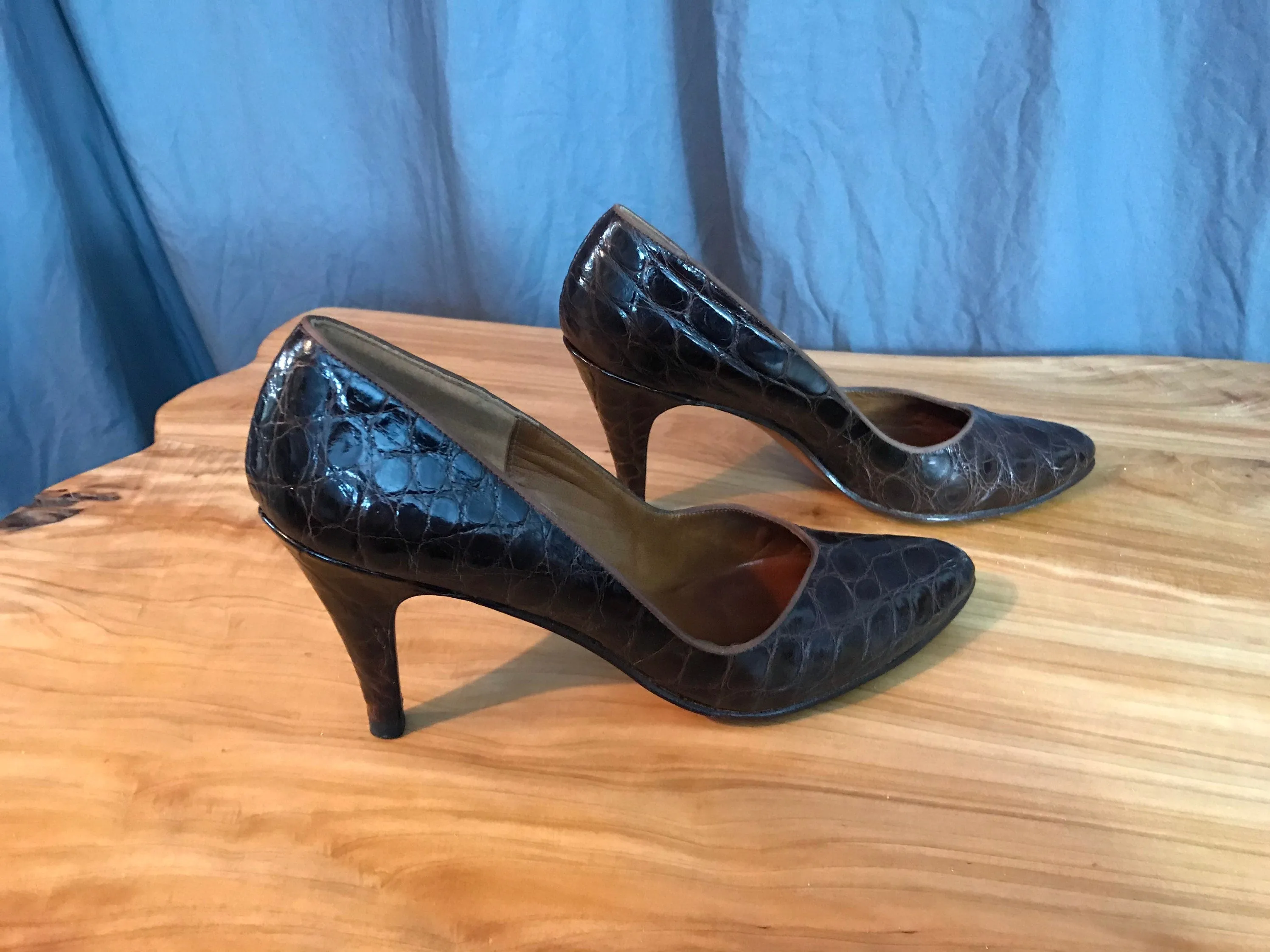 Vintage 1950’s brown reptile snakeskin heels 8.5