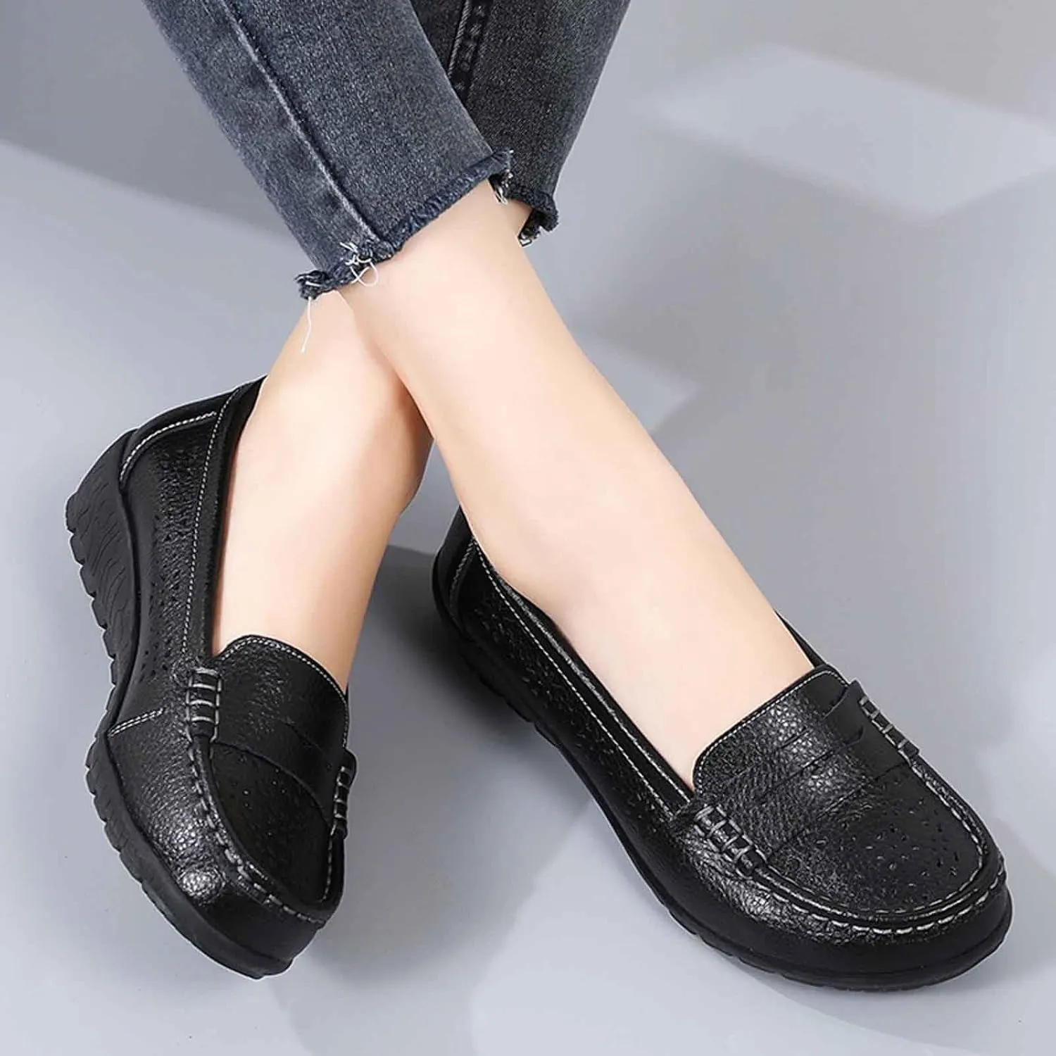 Women's Casual Closed Toe Slip On Loafers Breathable Comfortable Walking Shoes Softsole Arch Support Mules for Daily Wear